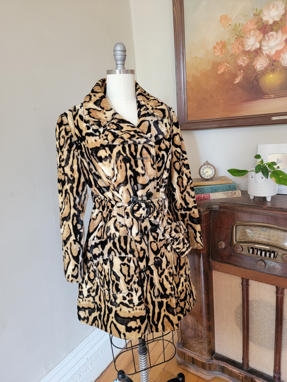 GORGEOUS Rare Vintage 1960s Velvet LEOPARD Pea Coat Jacket Medium